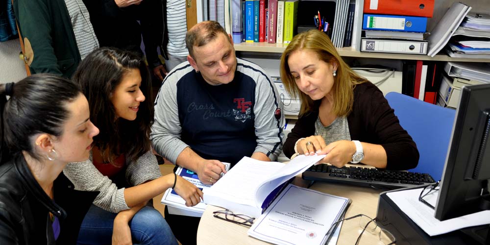 Master profesional en Psicología forense y criminal de la Facultad de Psicología de la Universidad Complutense de Madrid.